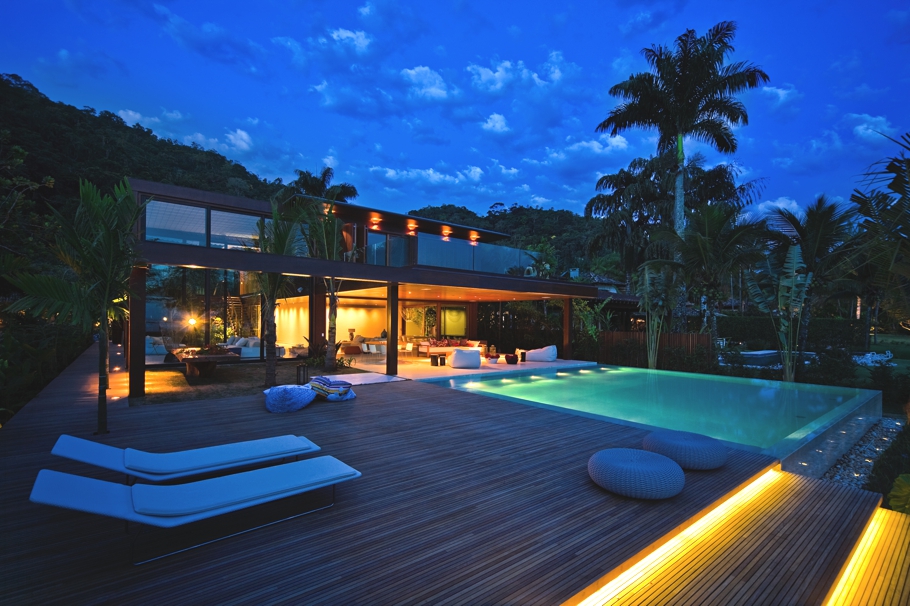pool-house